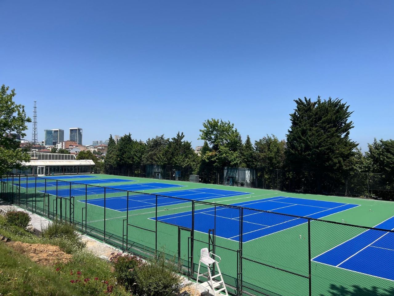 Enka Sports Club - Tennis Courts